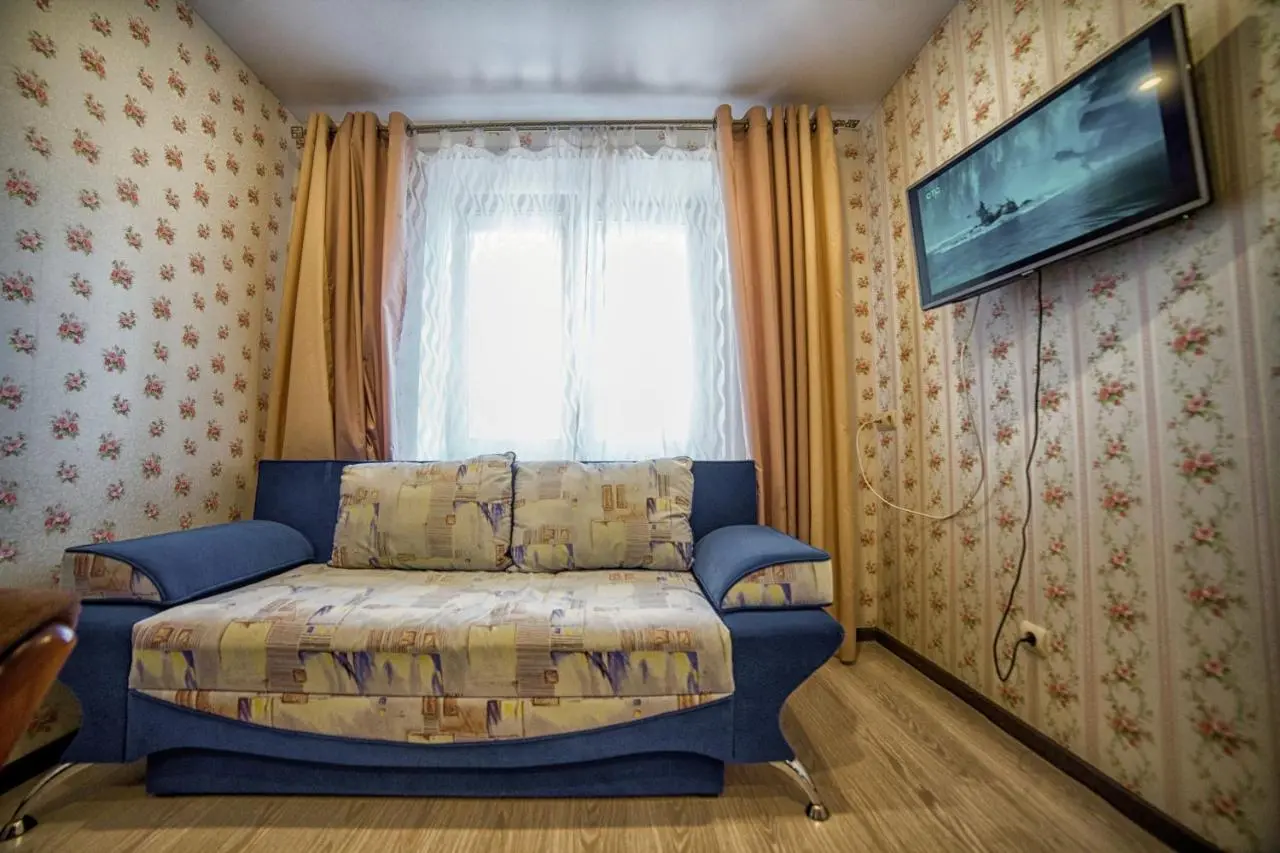 Смоленск: Apartment On Matrosova 16