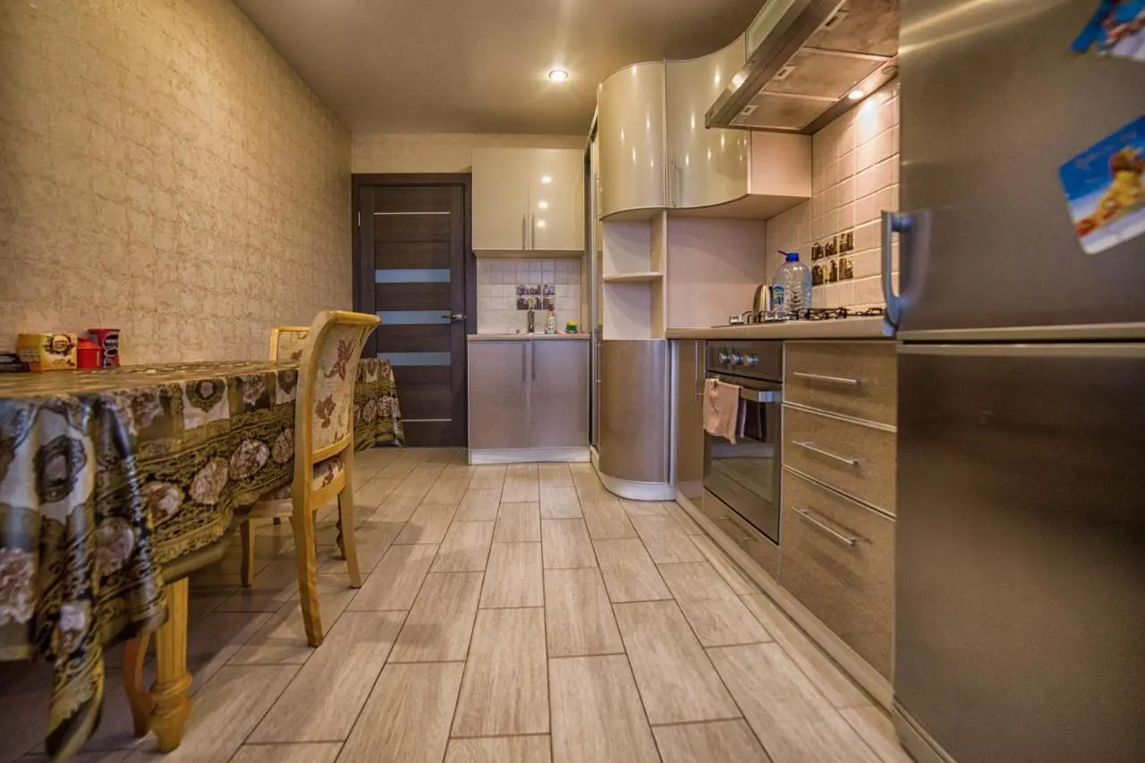 Смоленск: Apartment On Matrosova 16