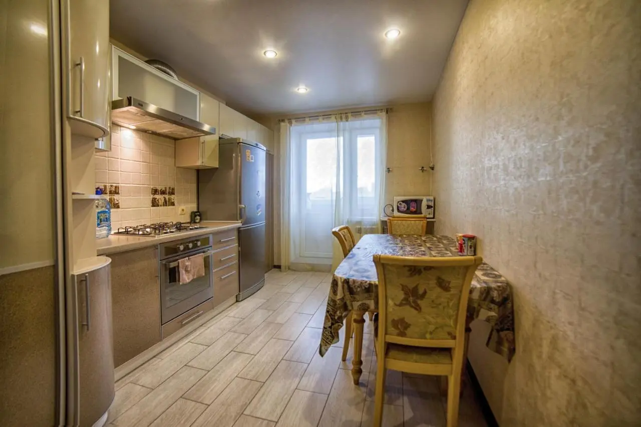 Смоленск: Apartment On Matrosova 16