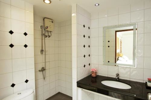 Паттайя: Golden Lion Guesthouse