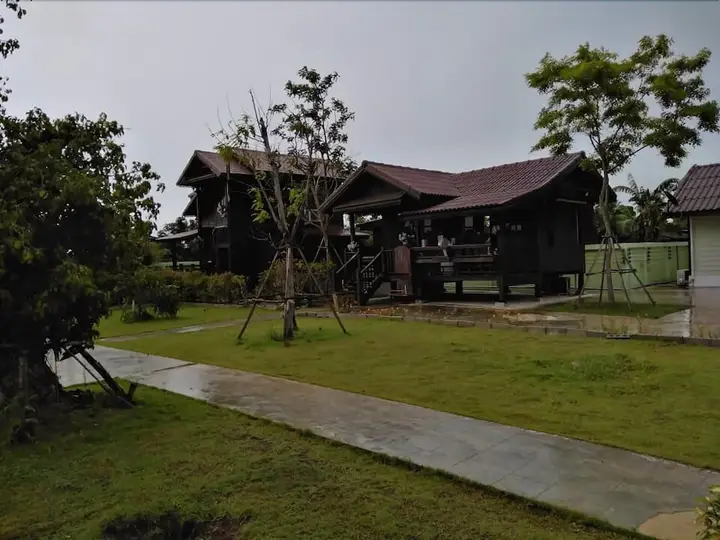 Чаам: Baan Fah Rak Tawan