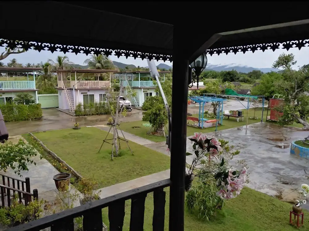 Чаам: Baan Fah Rak Tawan