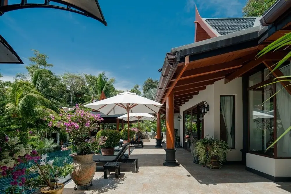 Тхаланг: Classy 4-BR Seaview Villa at Surin Beach