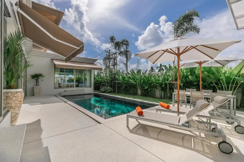 Тхаланг: Modern 3BR Villa with Private Pool & BBQ