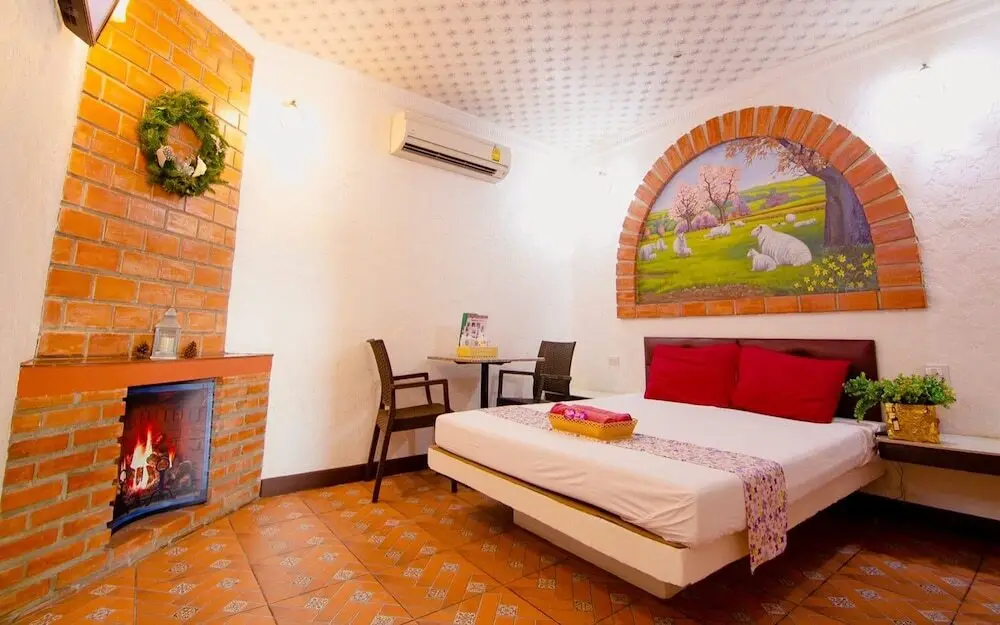 Бангтхорат: Finland Resort Inn