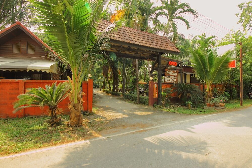 Кампхаенг Саен: OYO 476 Ban Rimnam Resort
