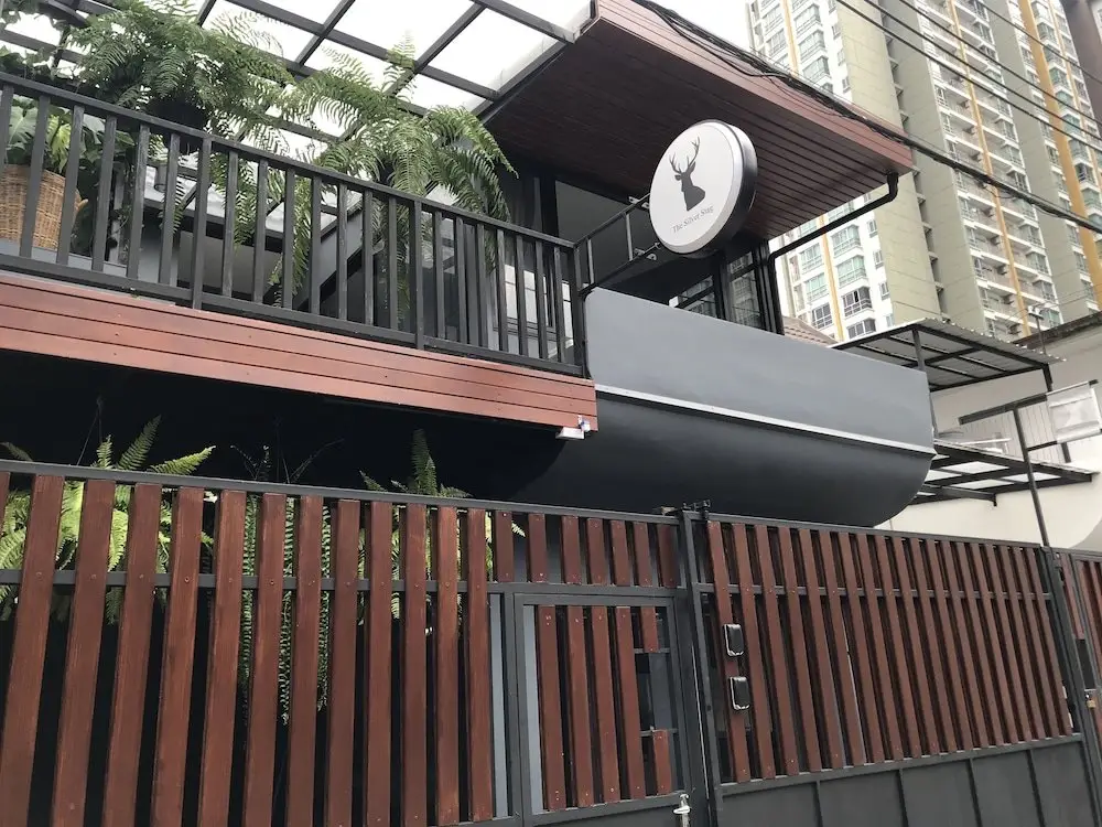 Бангкок: The Silver Stag 5Mins Bts 9Mins Jjmarket