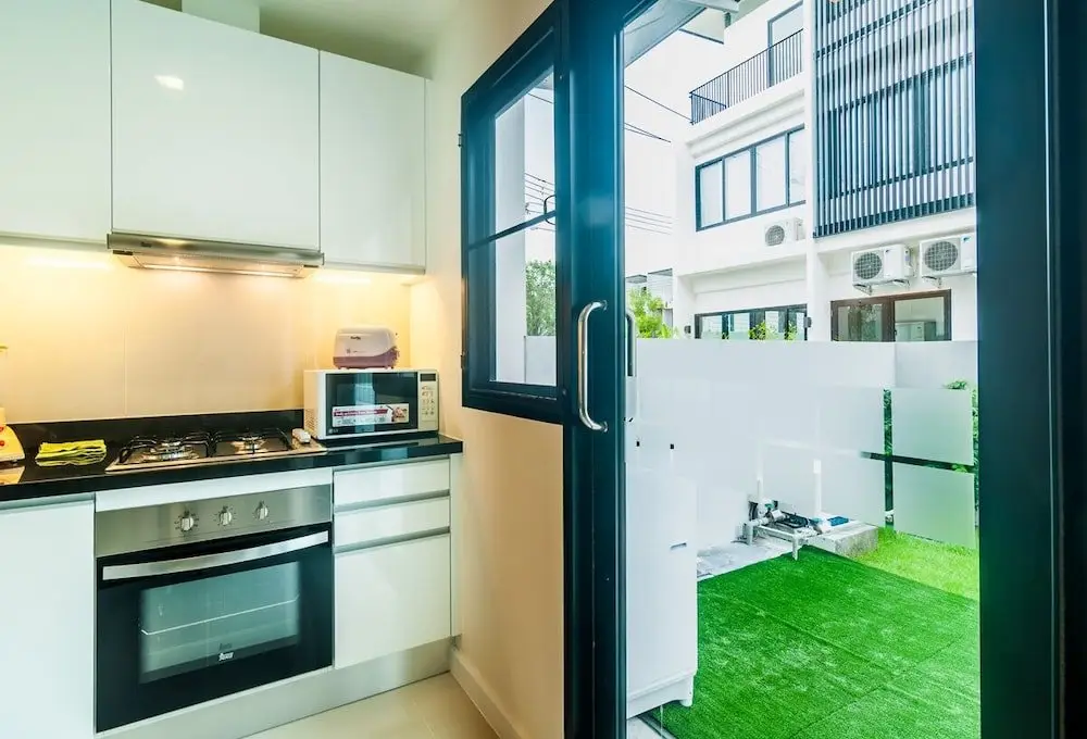 Тхаланг: 3bdr townhouse 800m from Bangtao beach