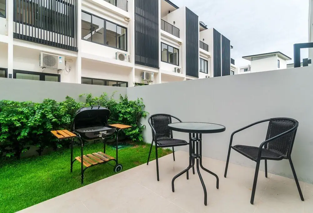 Тхаланг: 3bdr townhouse 800m from Bangtao beach