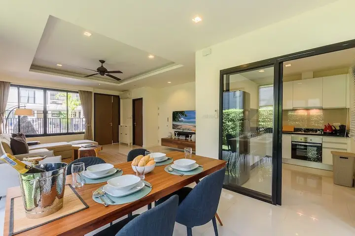 Тхаланг: Townhouse With A Walking Distance From Bangtao Beach