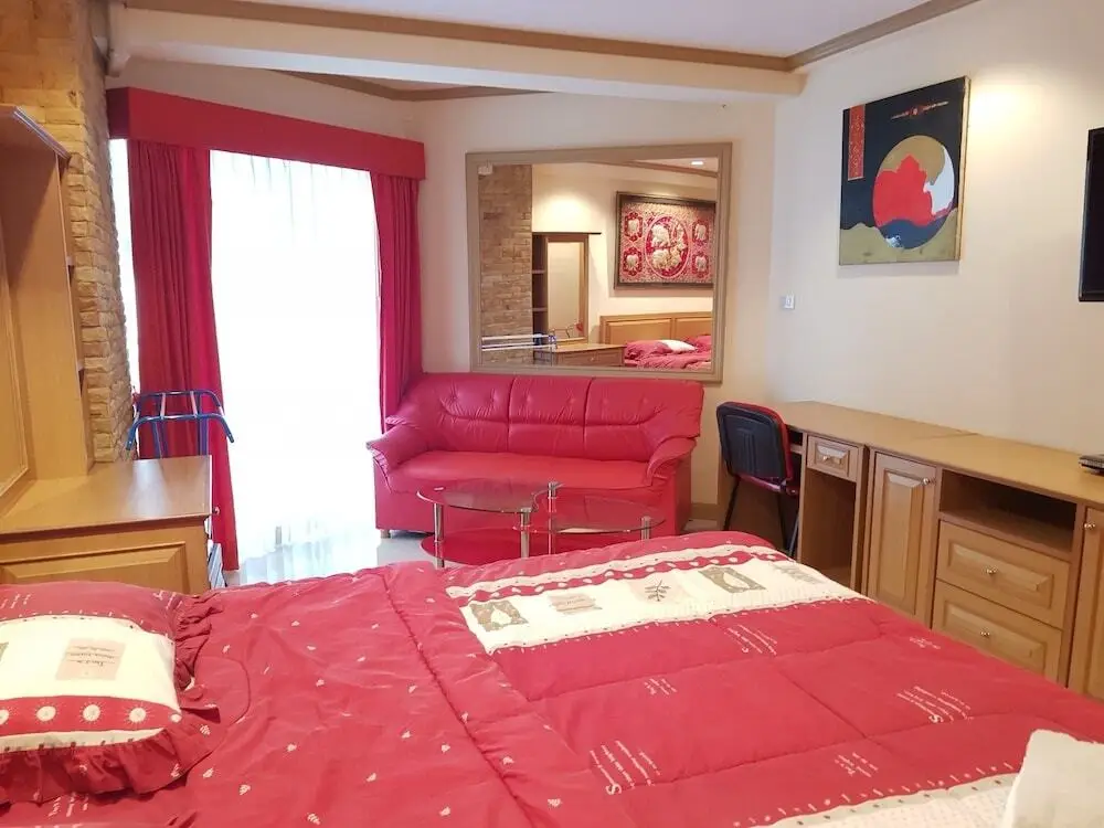 Паттайя: 5th Floor Condo Jomtien Beach