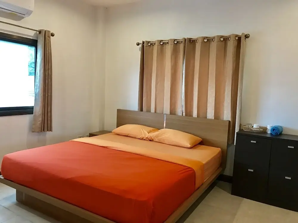 Самуи: Hiranyika Cafe and Bed