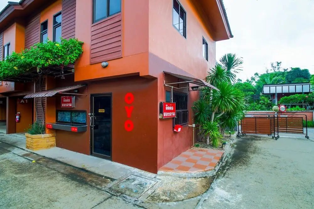 Сирача: OYO 535 Phadaeng Hotel