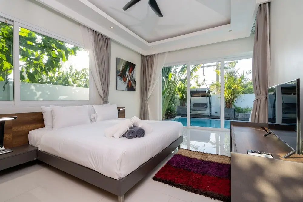 Кату: Tropical Pool Villa With Private Rooftop