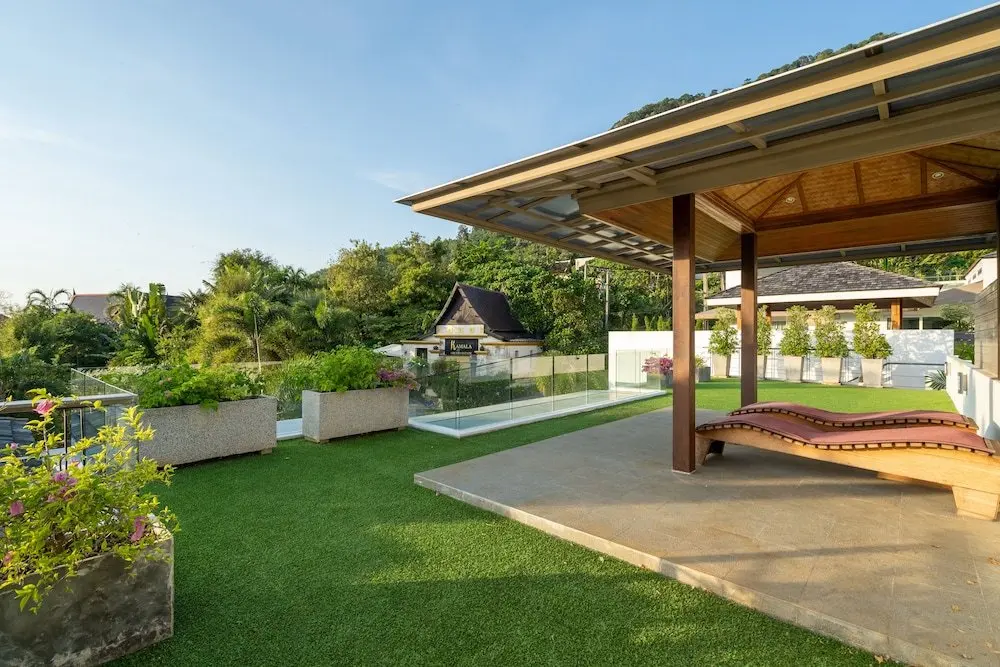 Кату: Tropical Pool Villa With Private Rooftop