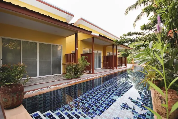Муанг: Ban Elephant Blanc Bungalow