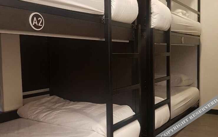 Бангкок: Another Day in Bangkok A D B 08 Express - Hostel