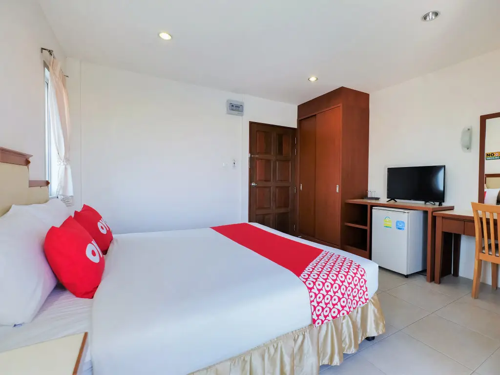 Муанг: OYO 605 Lake View Phuket Place