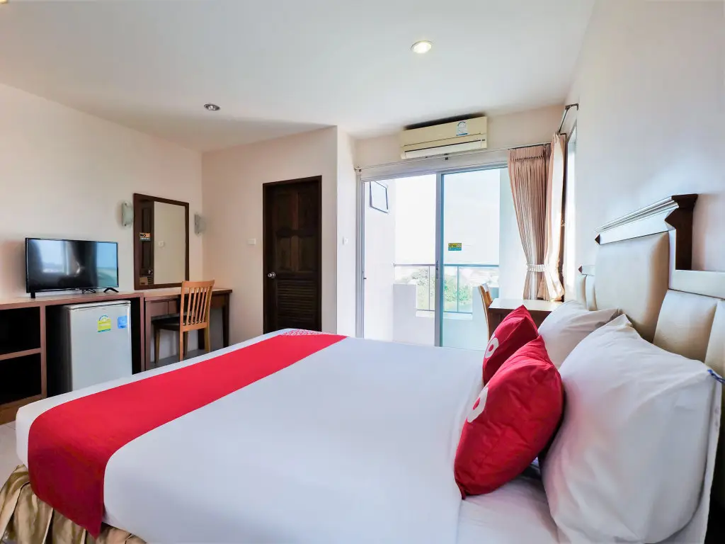 Муанг: OYO 605 Lake View Phuket Place