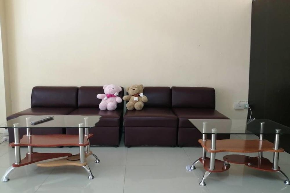 Чонбури: OYO 1025 Lamer Guesthouse