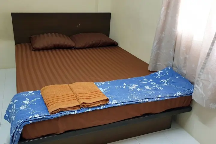 Чонбури: OYO 1025 Lamer Guesthouse