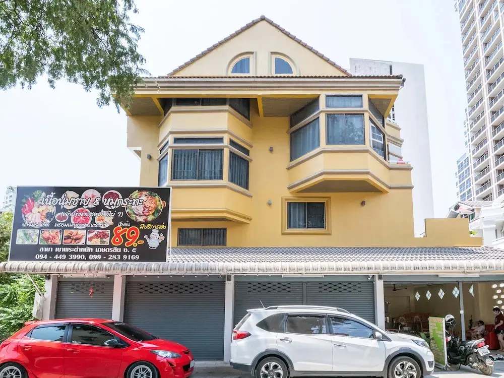 Паттайя: OYO 648 Ake Apartment