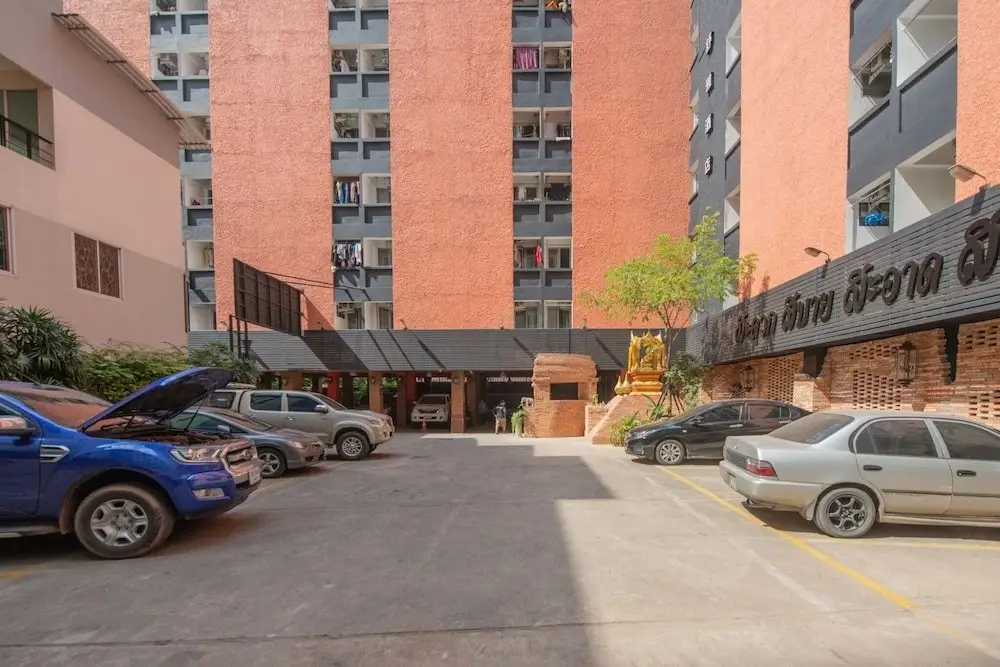 Бангкок: At 42 Residence