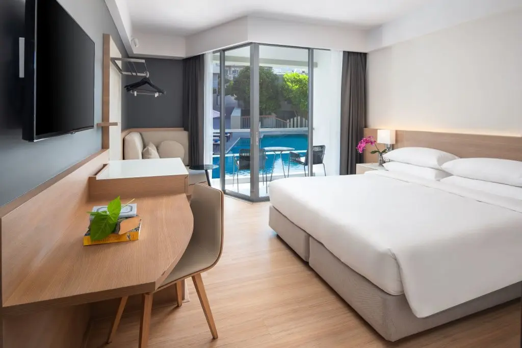 Пхукет: Andaman Beach Hotel Phuket - Handwritten Collection