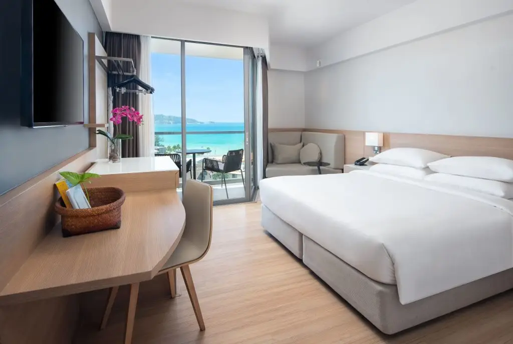 Пхукет: Andaman Beach Hotel Phuket - Handwritten Collection