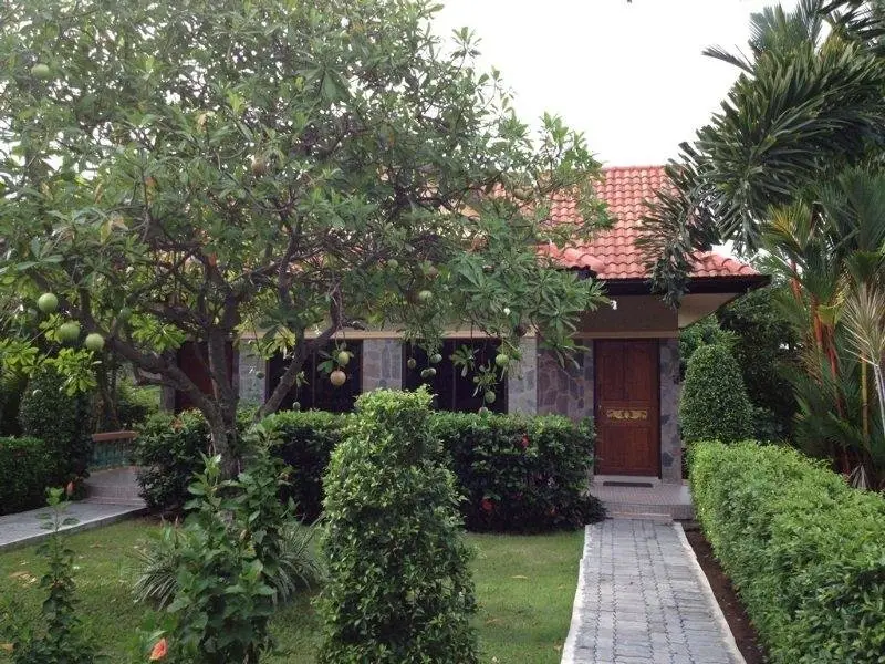 Муанг: Relax Garden Bungalow