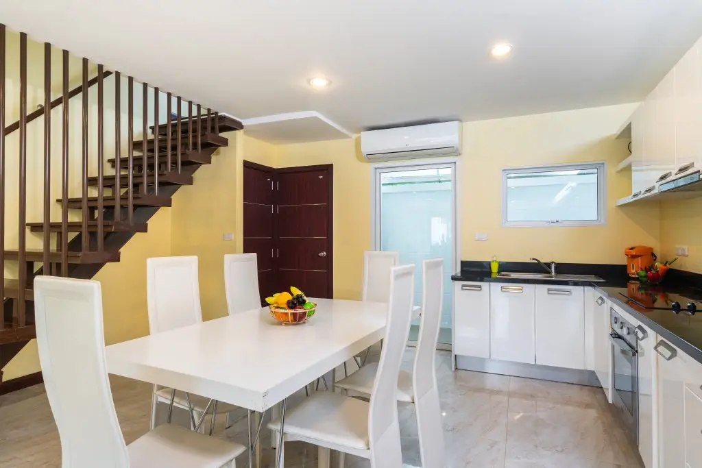 Кату: Вилла Mountain View near Beach with Terrace & Pool