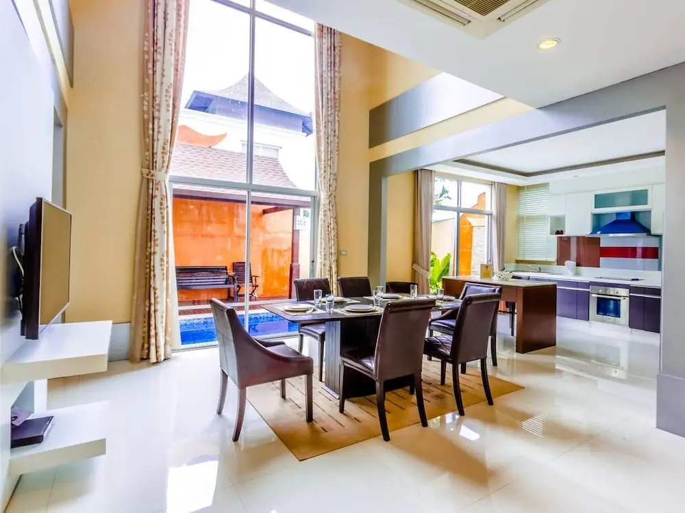 Паттайя: Nagasiri Villa 01