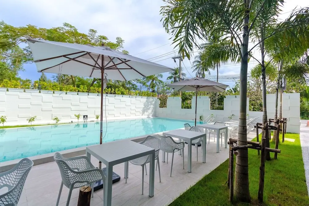 Тхаланг: Ocean Stone by Holy Cow 12