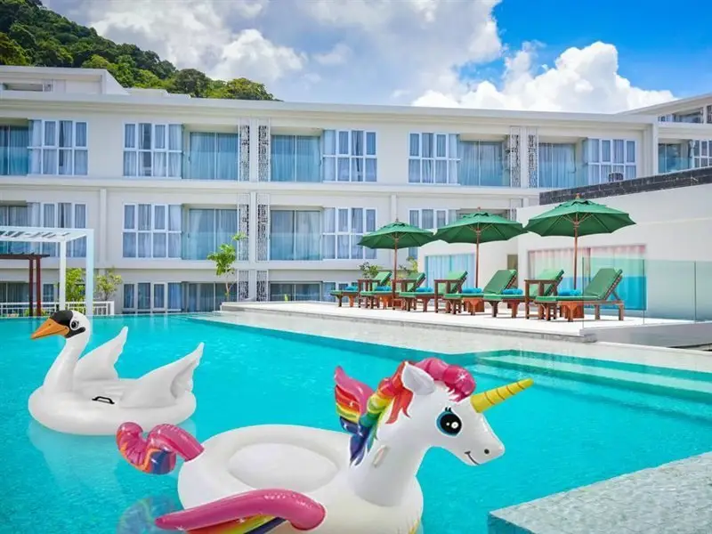Кату: The Aristo Seaview Patong