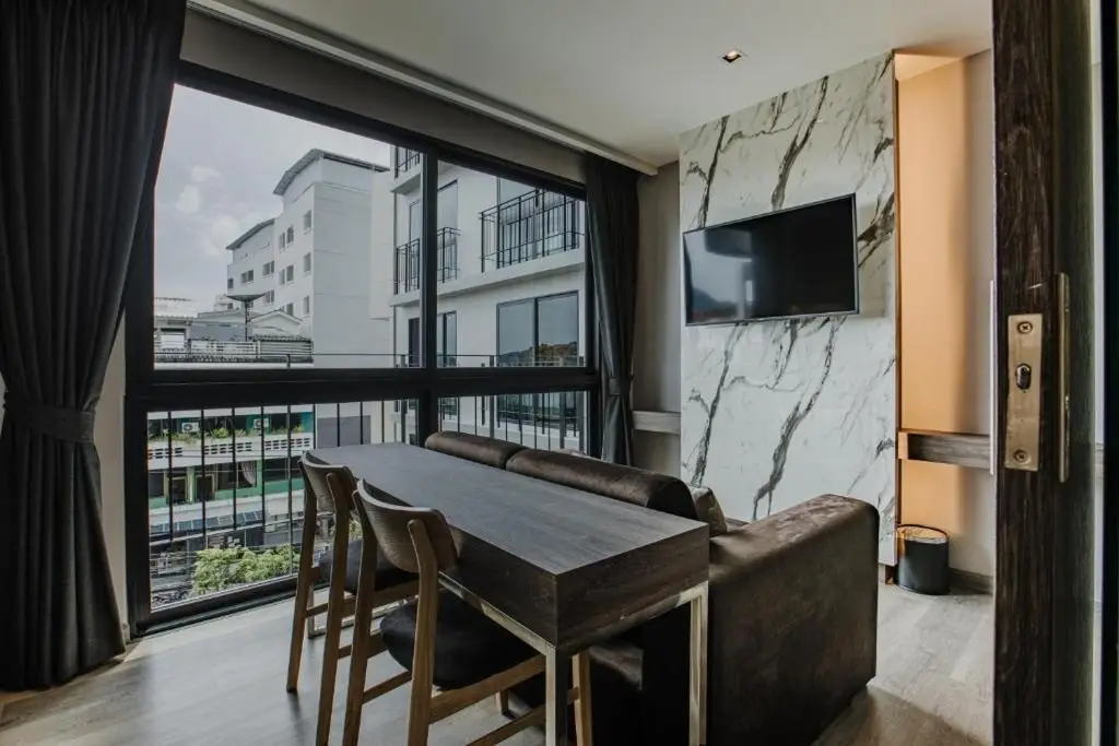Кату: Rak Elegant Hotel Patong