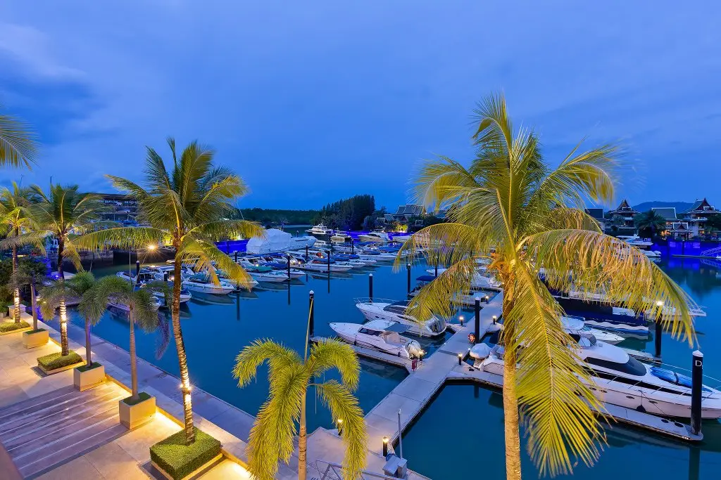 Пхукет: Waterfront in Royal Marina Apartments