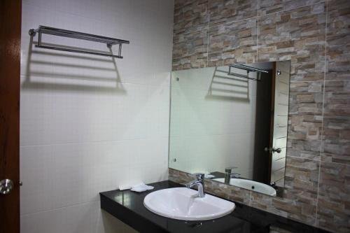 Такуа-Тунг: OYO 732 Juthamas Hotel