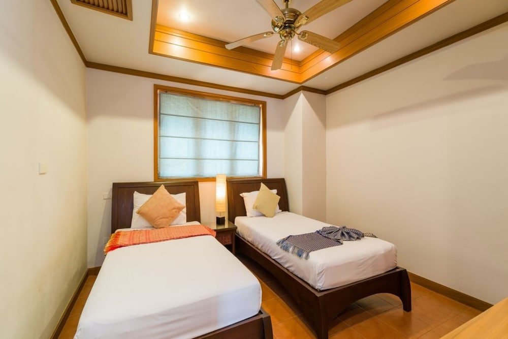 Самуи: 6 Bedroom Twin Villas On Beach Front Resort 25/12