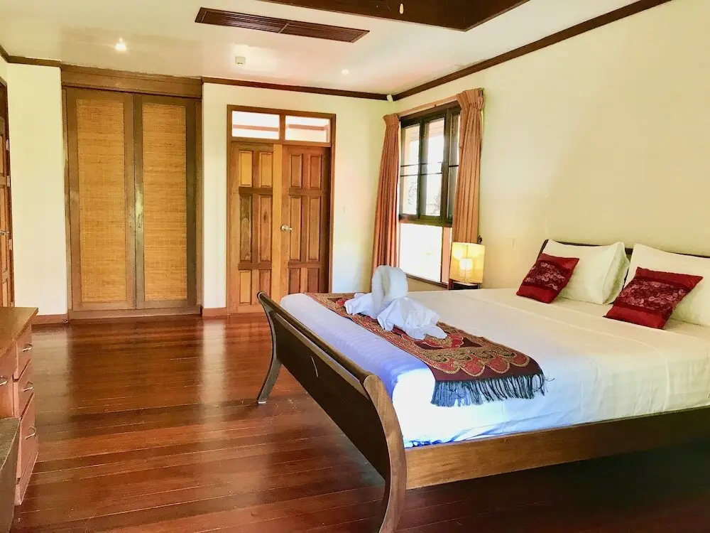 Самуи: 4 Bedroom Villa on Beachfront Resort TG39