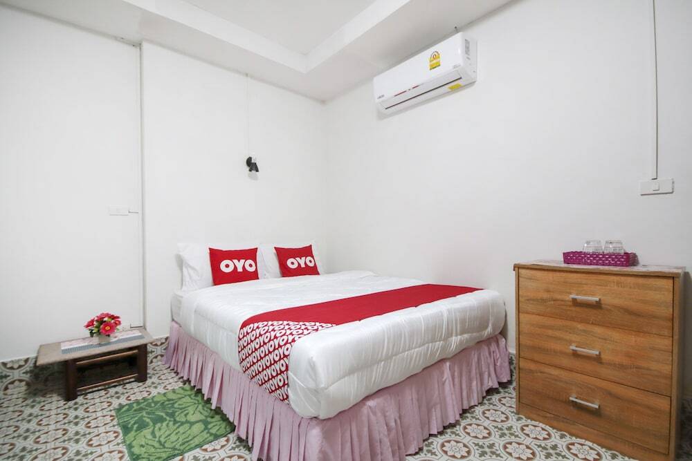 Муанг: OYO 888 Apinya's Place Karon