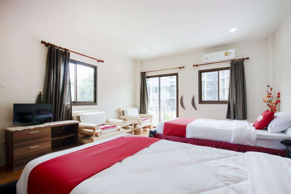 Муанг: OYO 888 Apinya's Place Karon