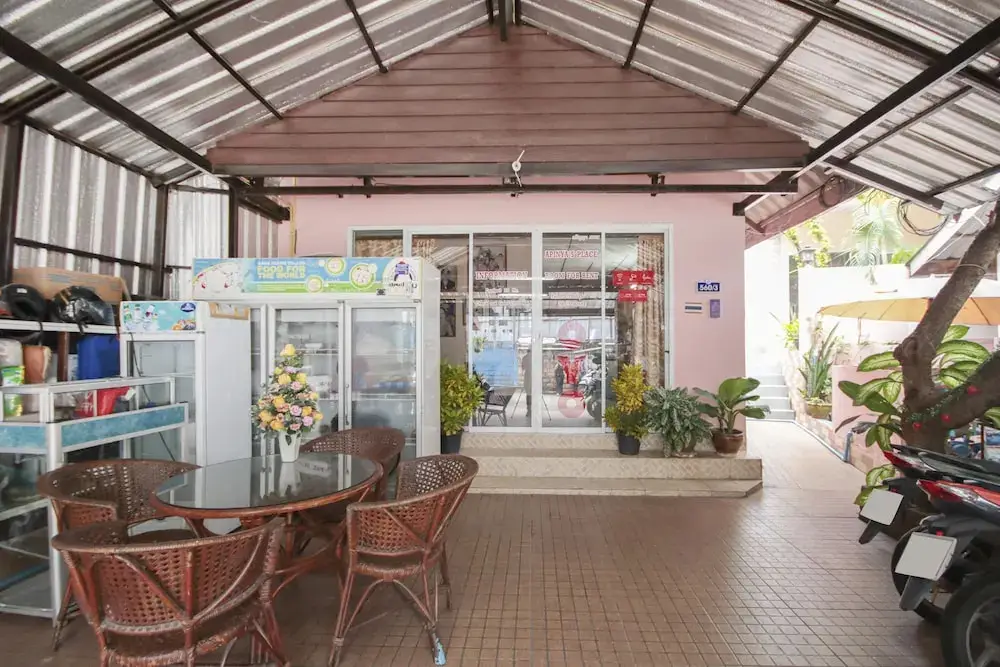 Муанг: OYO 888 Apinya's Place Karon