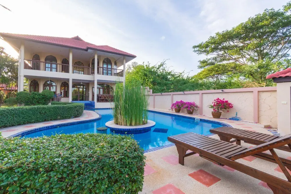 Хуахин: 4 BR Pool Villa in Great Location - CV4