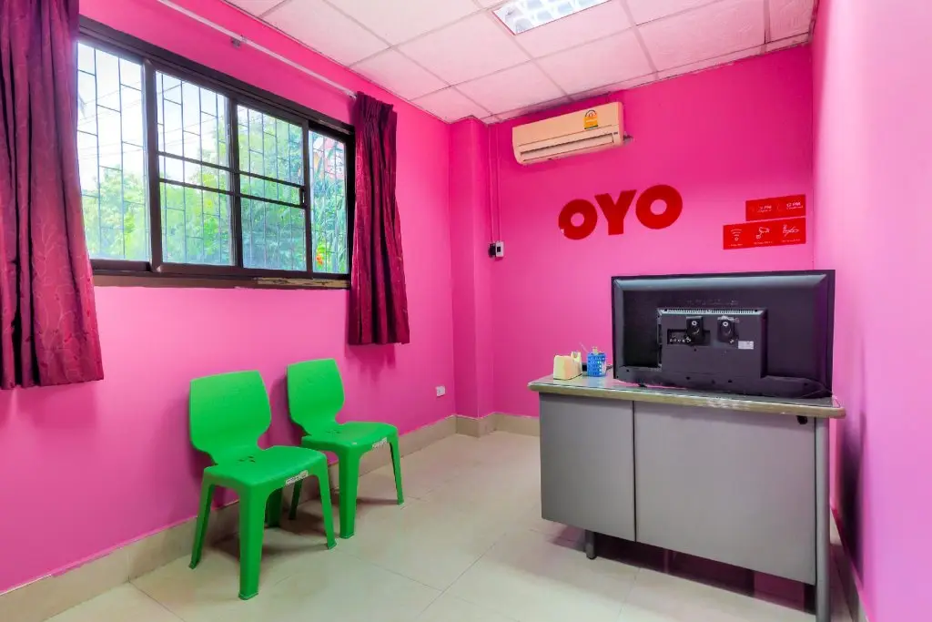 Бангтхорат: OYO 577 For Love Hotel
