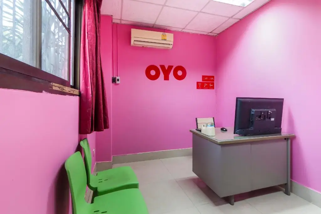 Бангтхорат: OYO 577 For Love Hotel