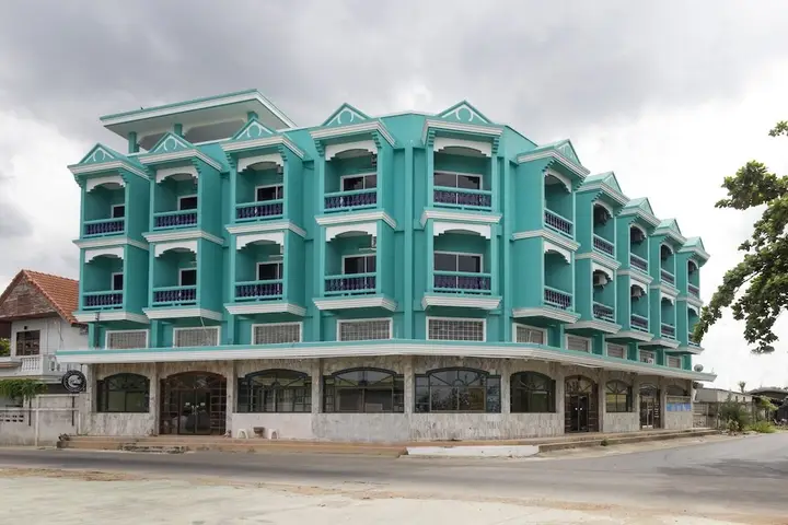 Пранбури : Capital O912 Pr Beachfront Pranburi