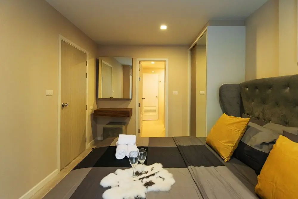 Бангкок: Near BK University Quiet Condo in Rama4 bkb141