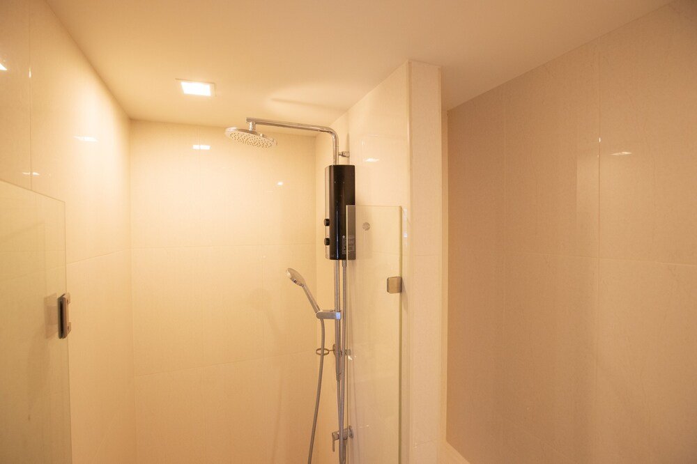 Бангкок: Near BK University Quiet Condo in Rama4 bkb137