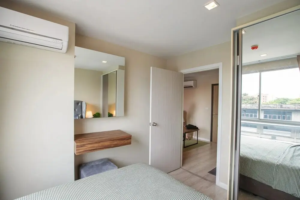 Бангкок: Near BK University Quiet Condo in Rama4 bkb135