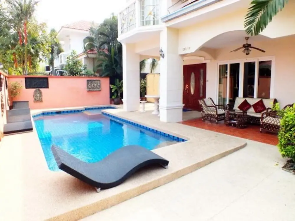 Паттайя: 4 Bedroom Villa Walking Street 15 Min Ride Away